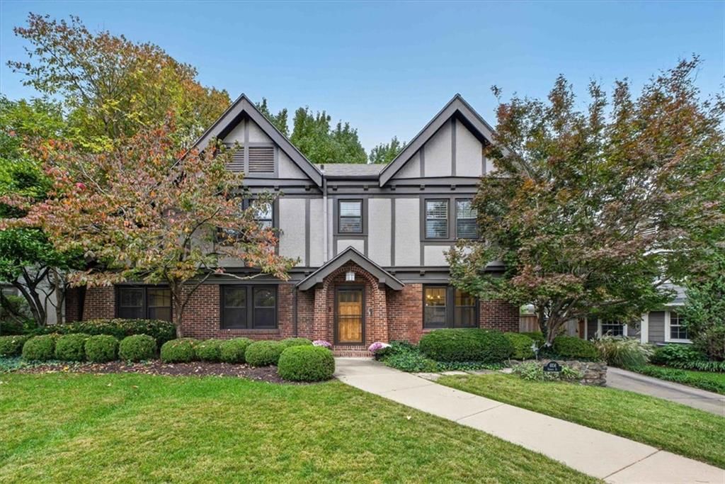 6106 Summit Street, Kansas City, MO