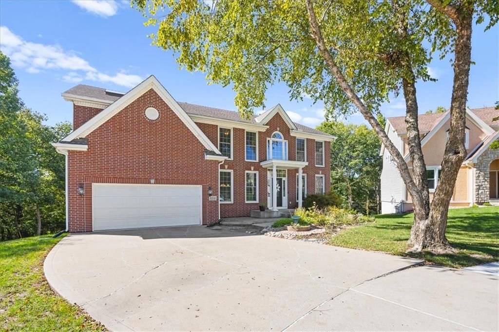 8216 N Michigan Court, Kansas City, MO: listing photo 3