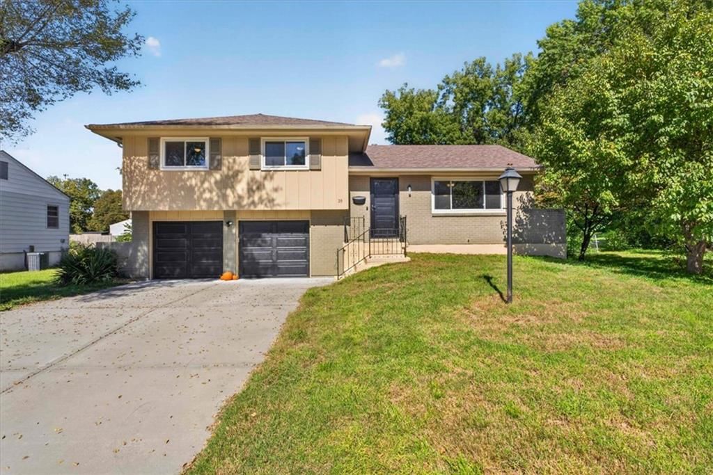 28 W 82nd Street, Kansas City, MO