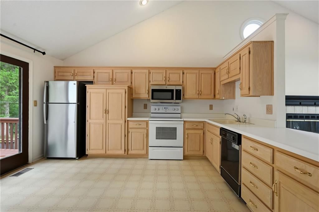 4727 Booth Street — photo 11