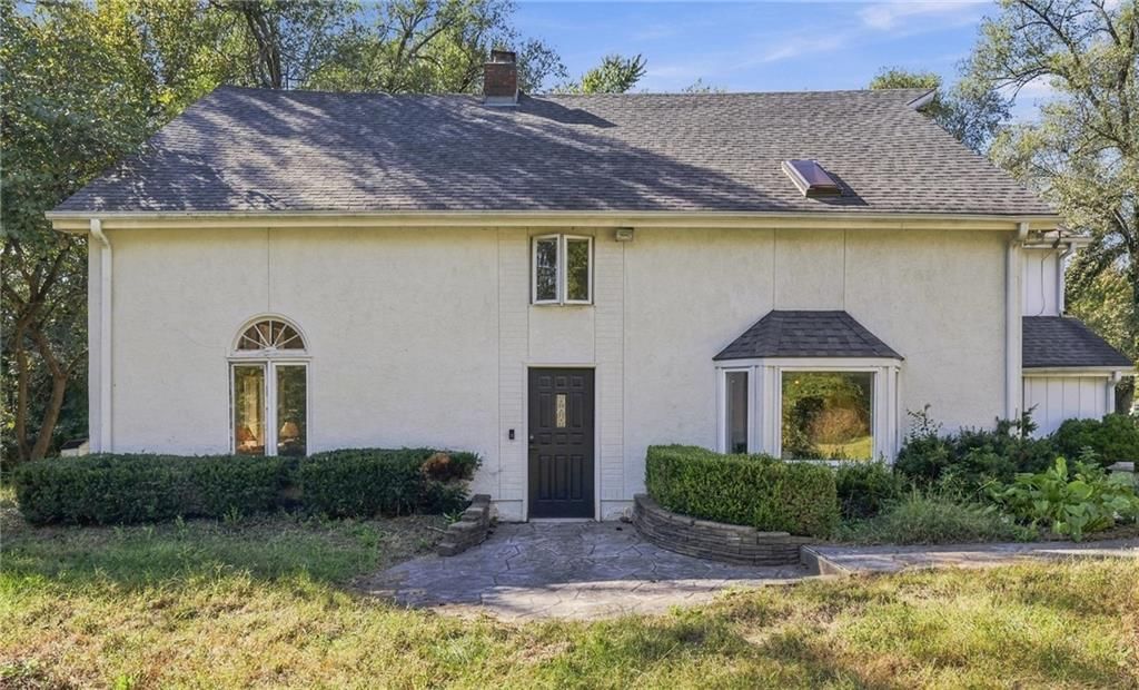 32701 E Pink Hill Road, Grain Valley, MO
