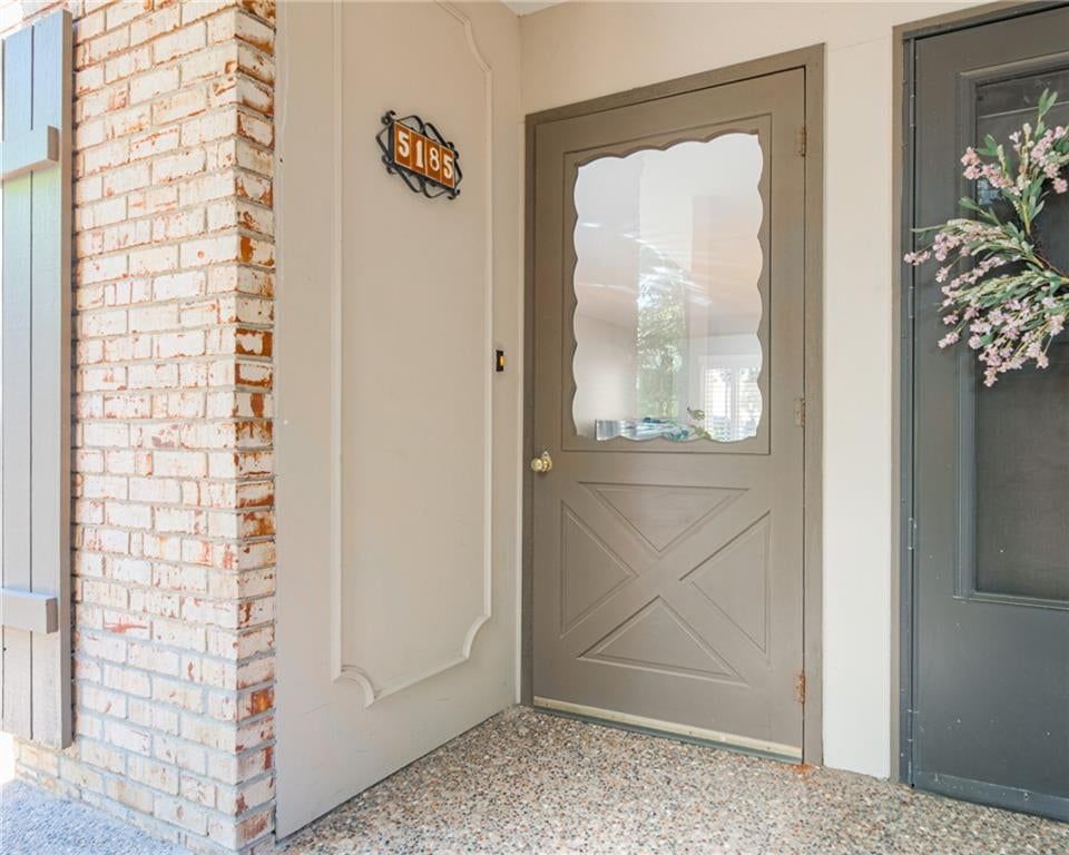 5185 W 75 Street, Prairie Village, KS: listing photo 2