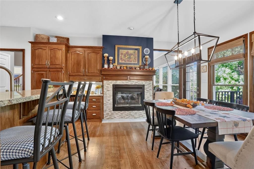 Photo 12 of 42 - 7808 NW 76th Place, Kansas City, MO 64152