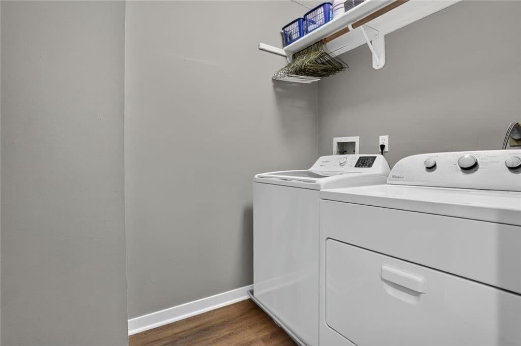 Tiled shower at 7808 NW 76th Place, Kansas City, MO 64152