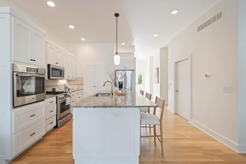 4727 Mercier Street — photo 14