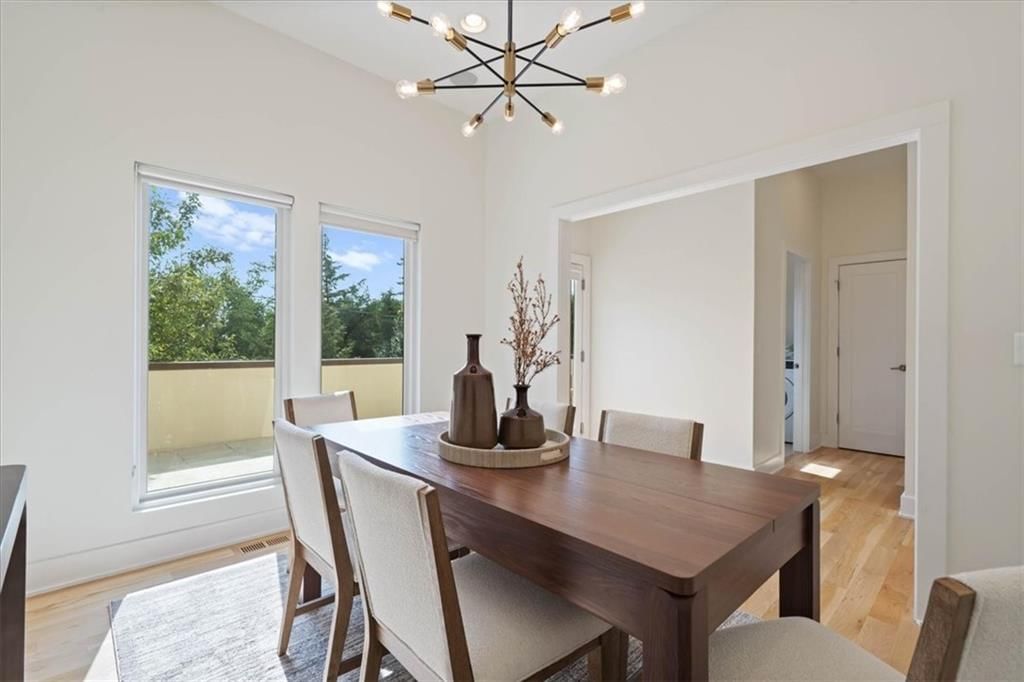 4727 Mercier Street — photo 18