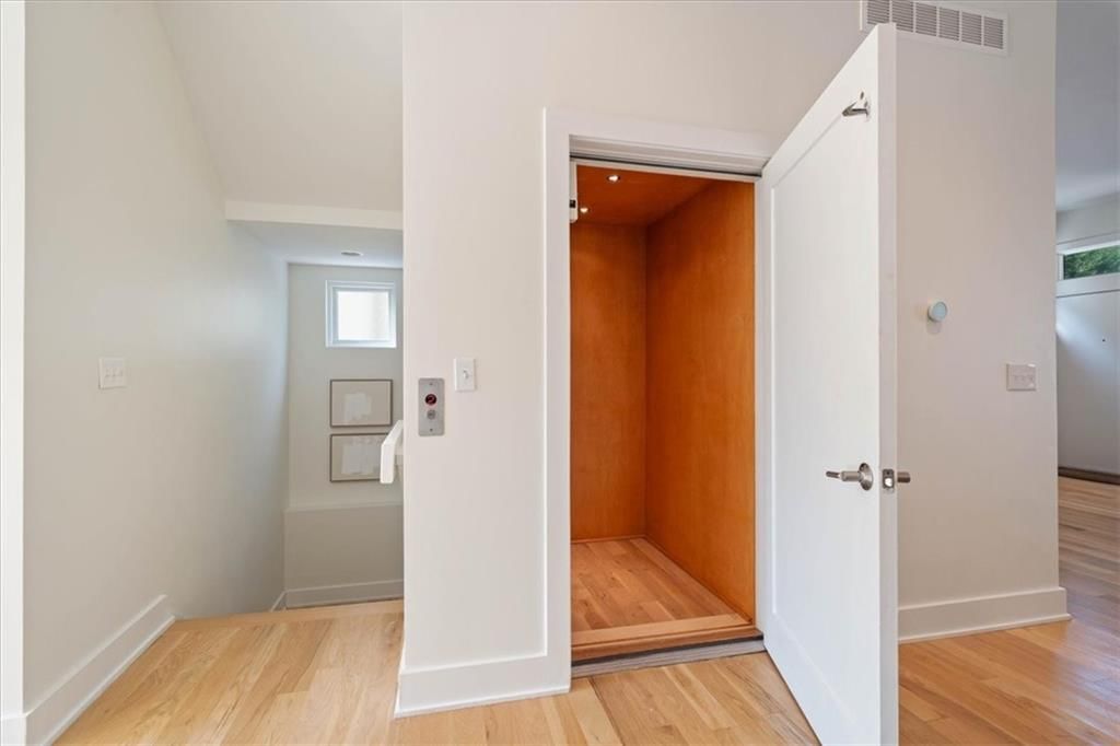 4727 Mercier Street — photo 25