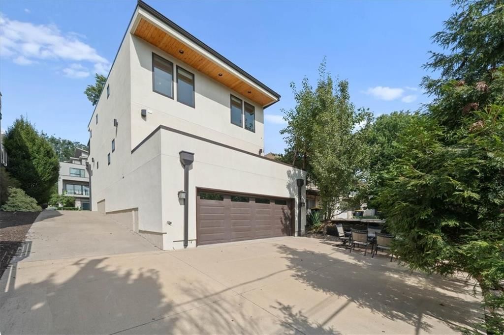 4727 Mercier Street — photo 39