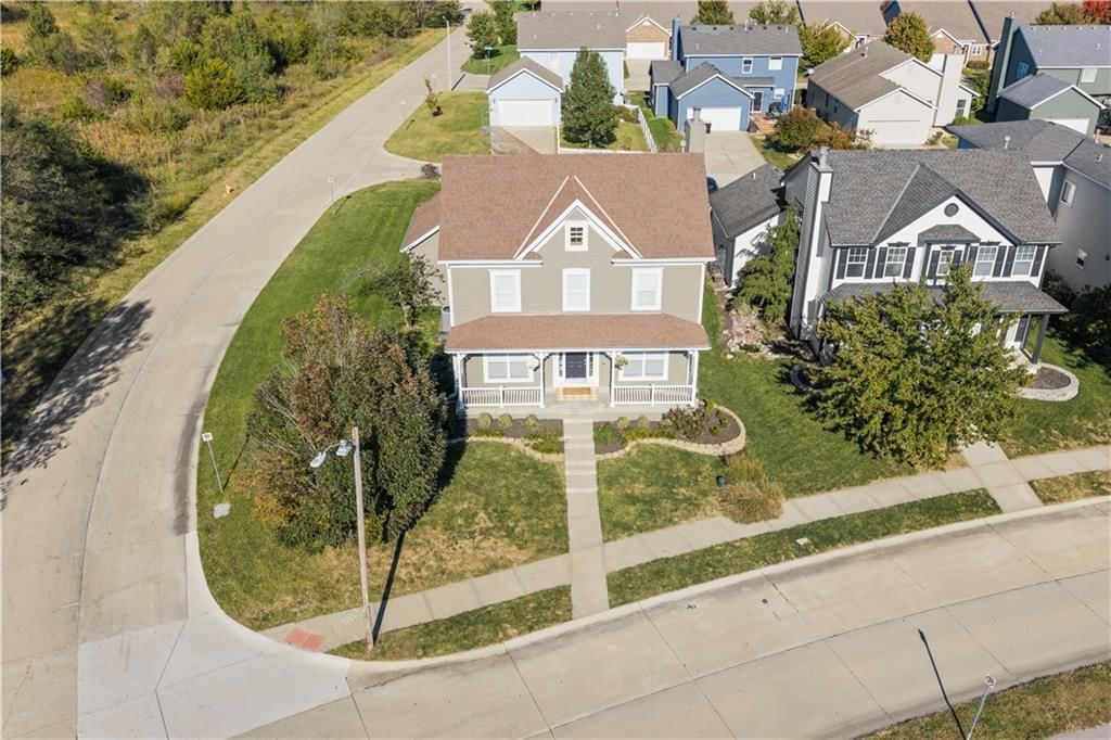 1270 SW ARBOR PARK Drive, Lee's Summit, MO: listing photo 2