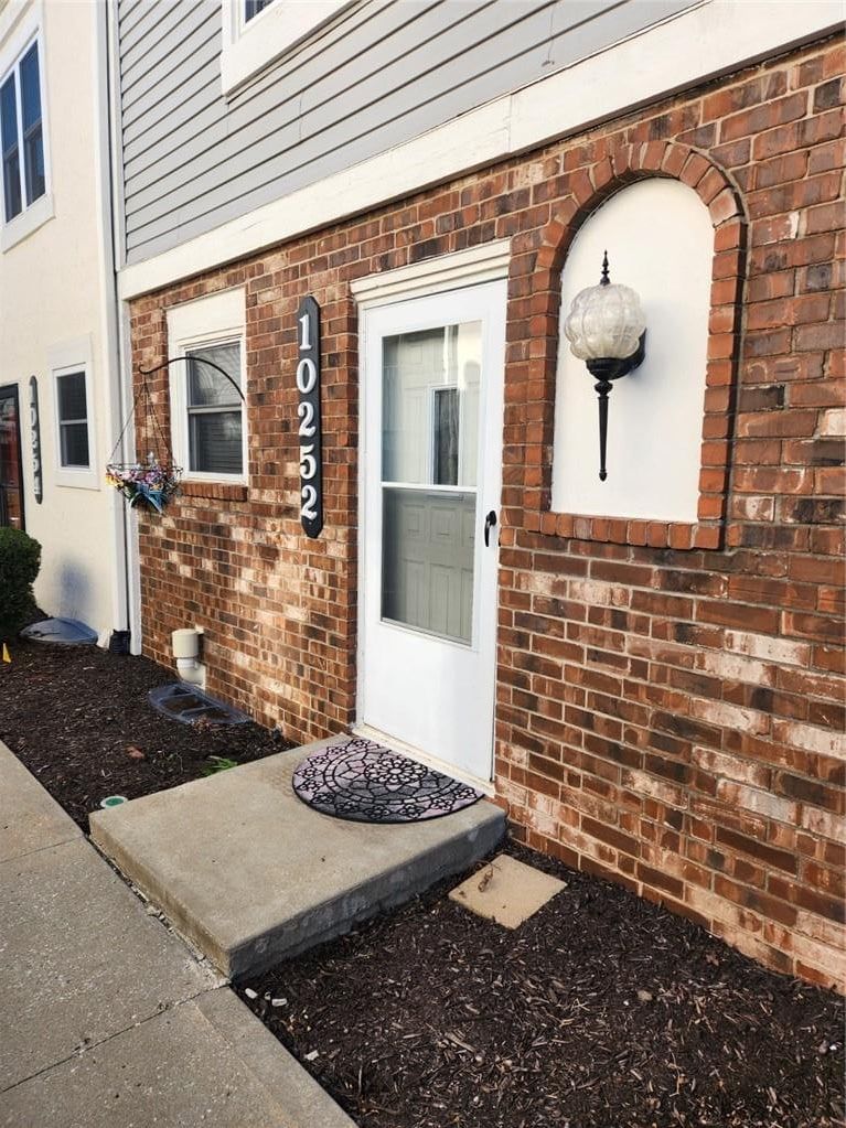 10252 W 96TH Terrace, Overland Park, KS