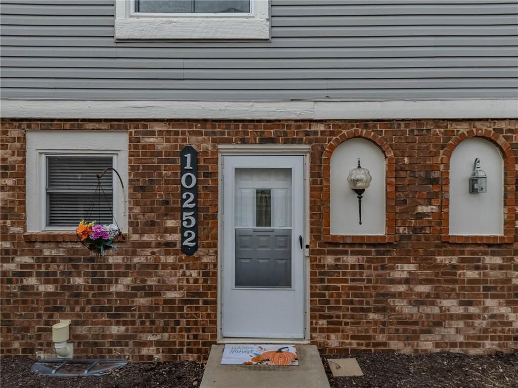 10252 W 96TH Terrace, Overland Park, KS: listing photo 2
