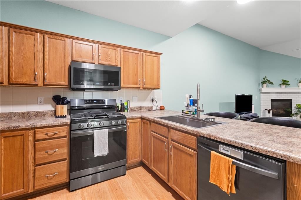 Photo 6 of 31 - 3514 NW 95th Street, Kansas City, MO 64154