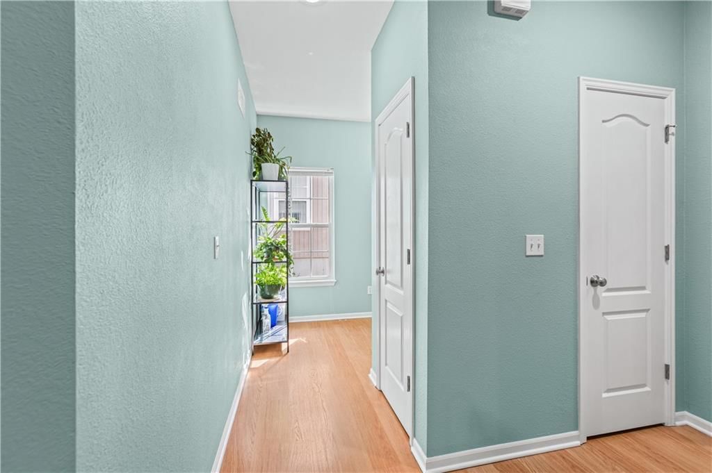 Photo 9 of 31 - 3514 NW 95th Street, Kansas City, MO 64154