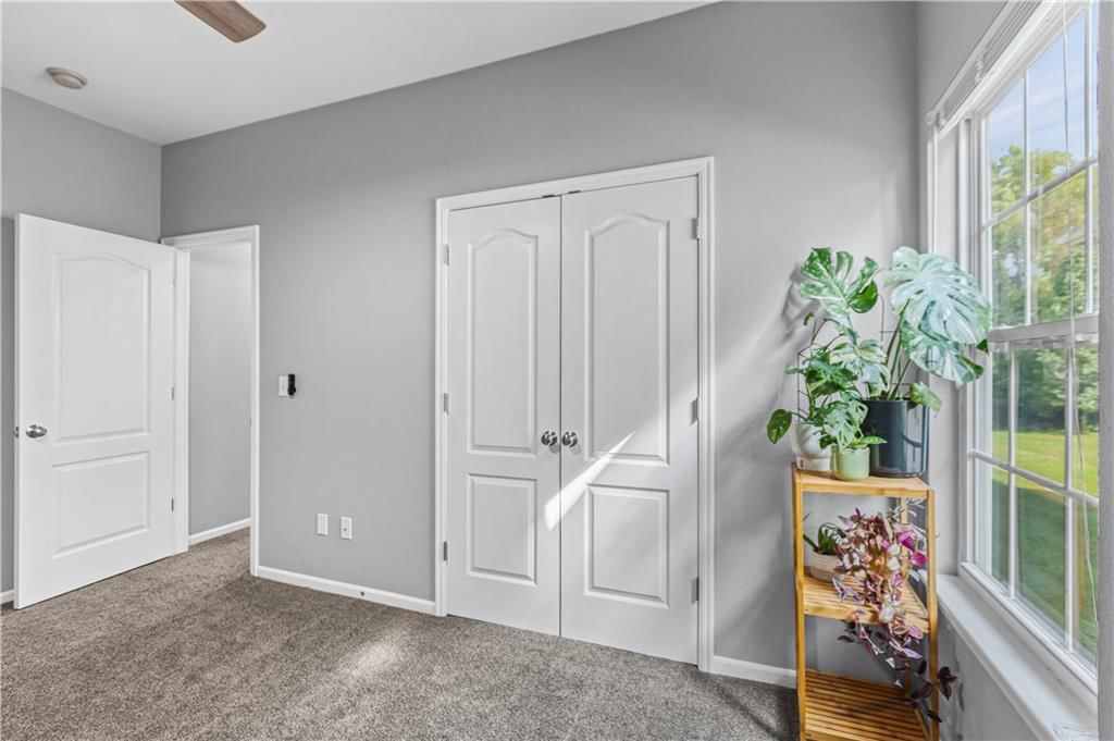 Photo 13 of 31 - 3514 NW 95th Street, Kansas City, MO 64154