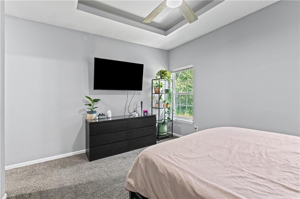Photo 16 of 31 - 3514 NW 95th Street, Kansas City, MO 64154