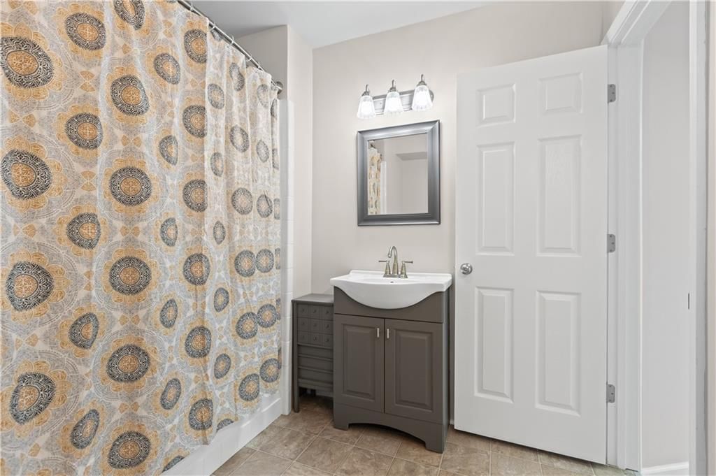 Photo 24 of 31 - 3514 NW 95th Street, Kansas City, MO 64154