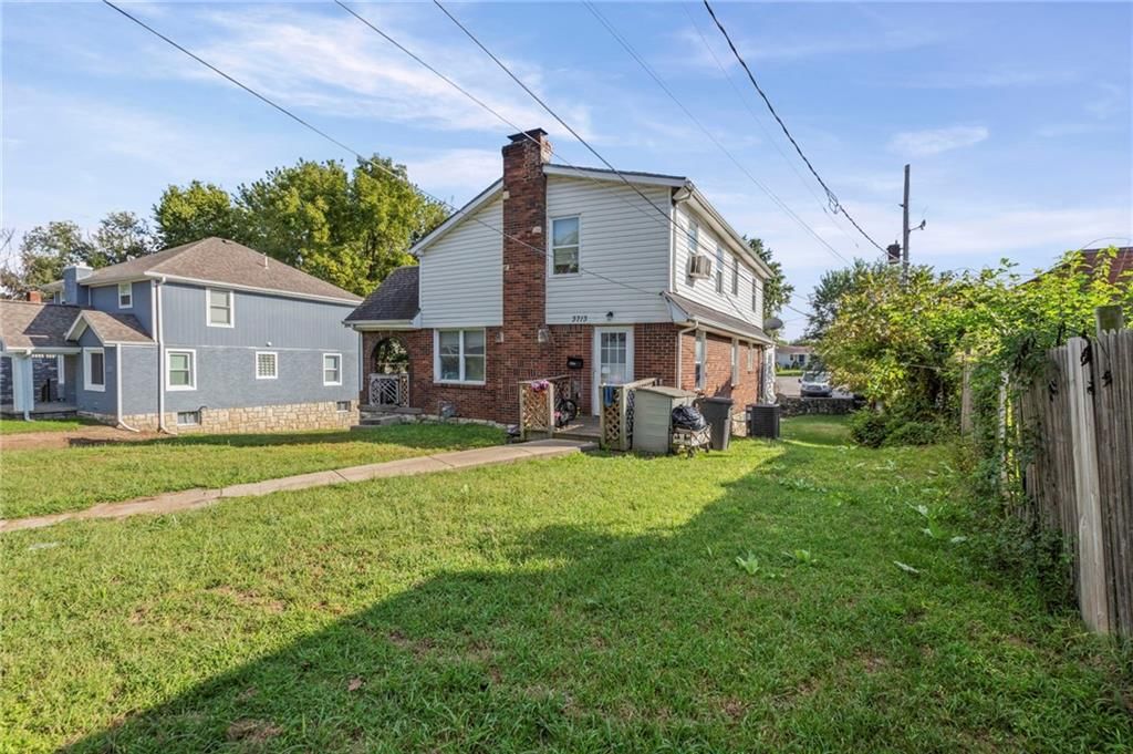 3713 Wood Avenue — photo 2