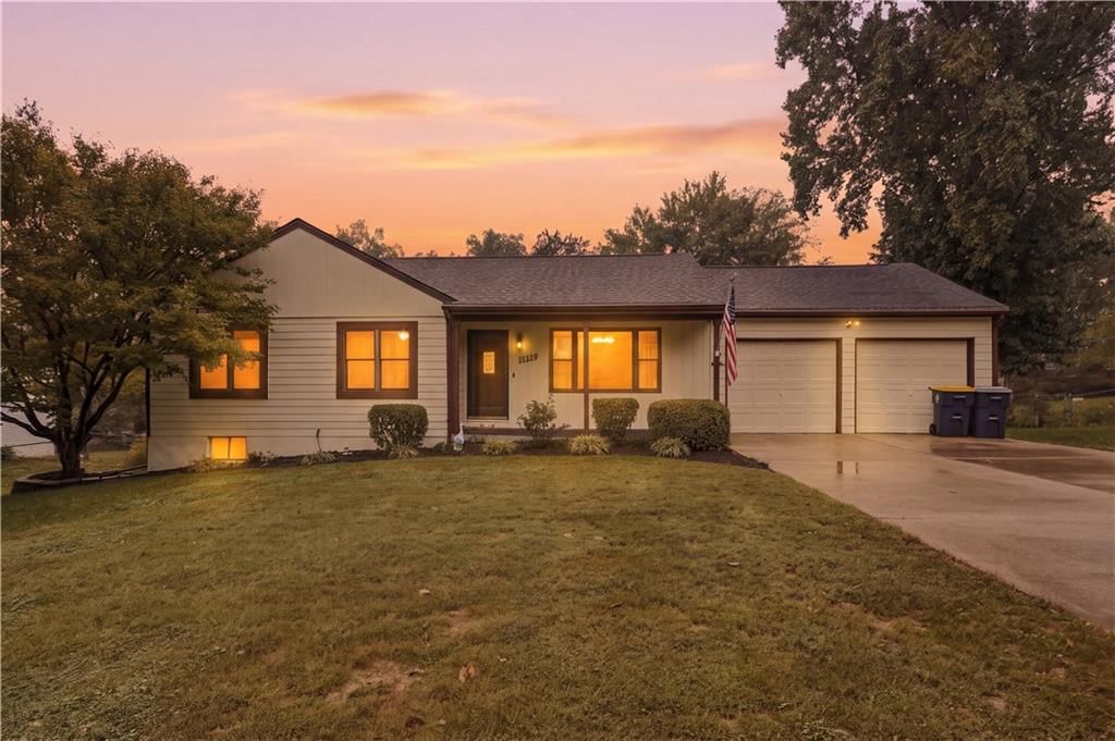 11219 E 47th Terrace, Kansas City, MO: listing photo 2