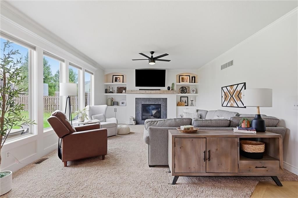 114 S Eastglen Drive, Raymore, MO