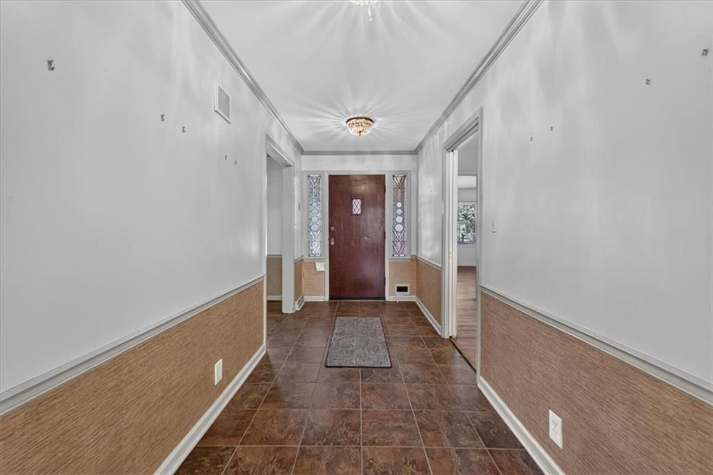 1201 W 60th Terrace, Kansas City, MO: listing photo 2