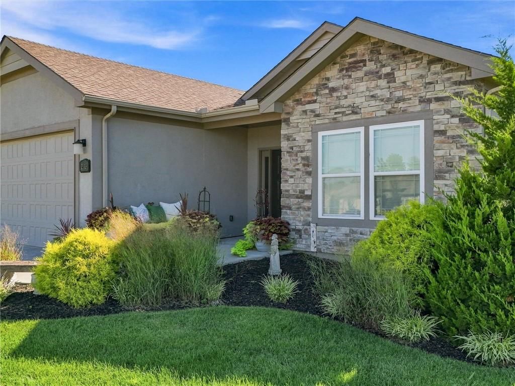 2113 Greenfield Point, Kearney, MO: listing photo 3