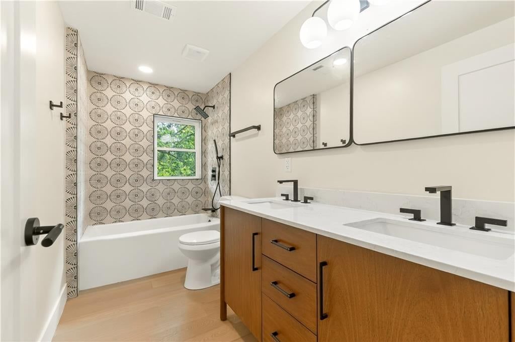 Photo 45 of 65 - 1701 NW Duncan Road, Blue Springs, MO 64015