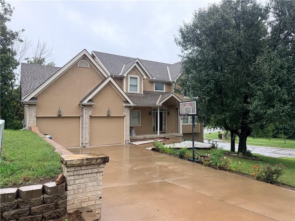 5904 Albervan Street, Shawnee, KS