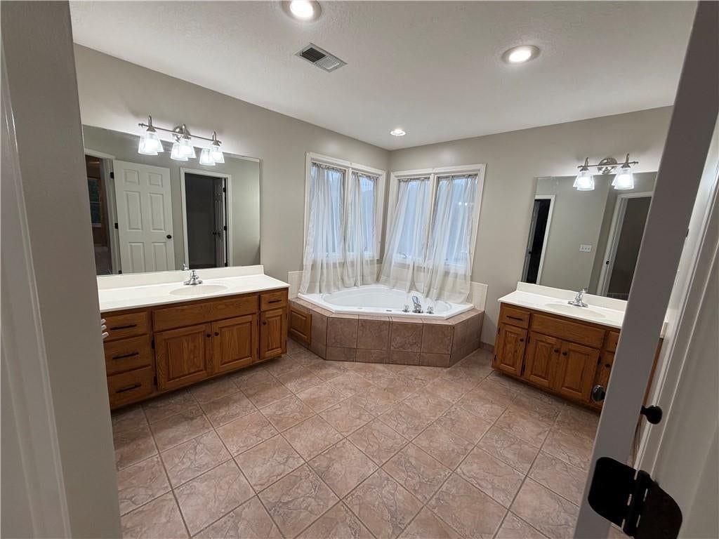 Double vanity at 5904 Albervan Street, Shawnee, KS 66216