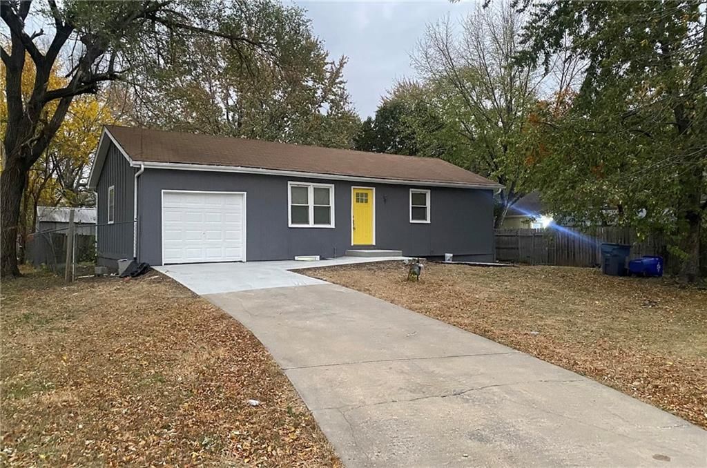 9201 W 98th Terrace, Overland Park, KS 66212