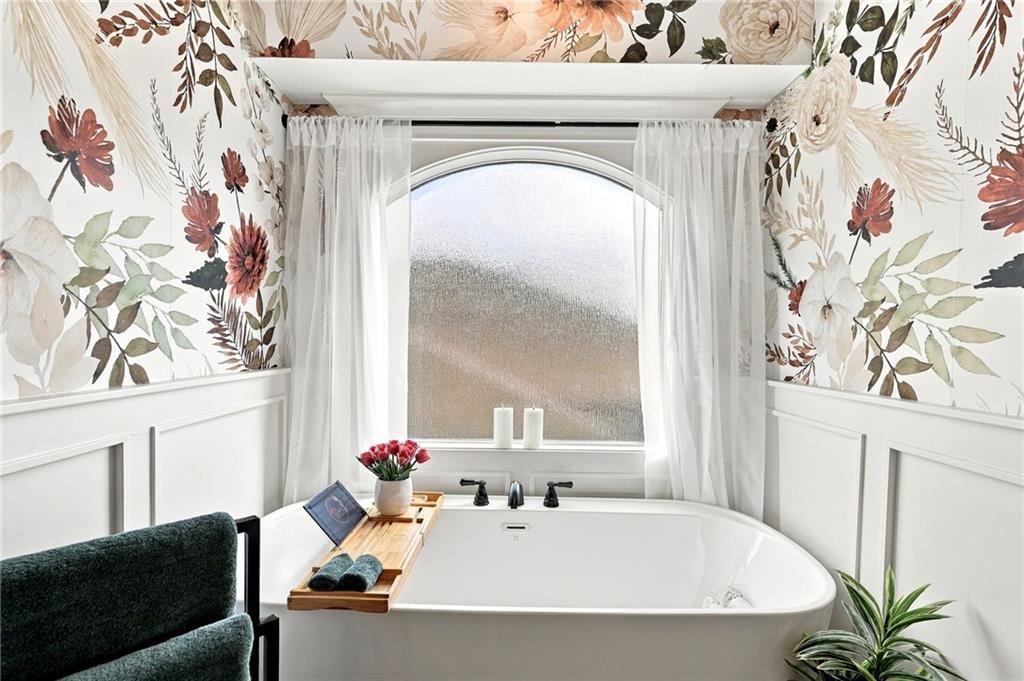 Photo 46: freestanding tub, 17105 W 170th Street, Olathe, KS 66062