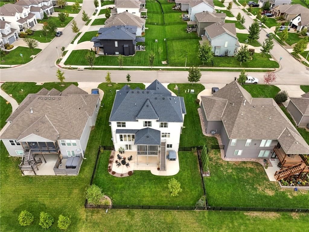 17105 W 170th Street, Olathe, KS: listing photo 2