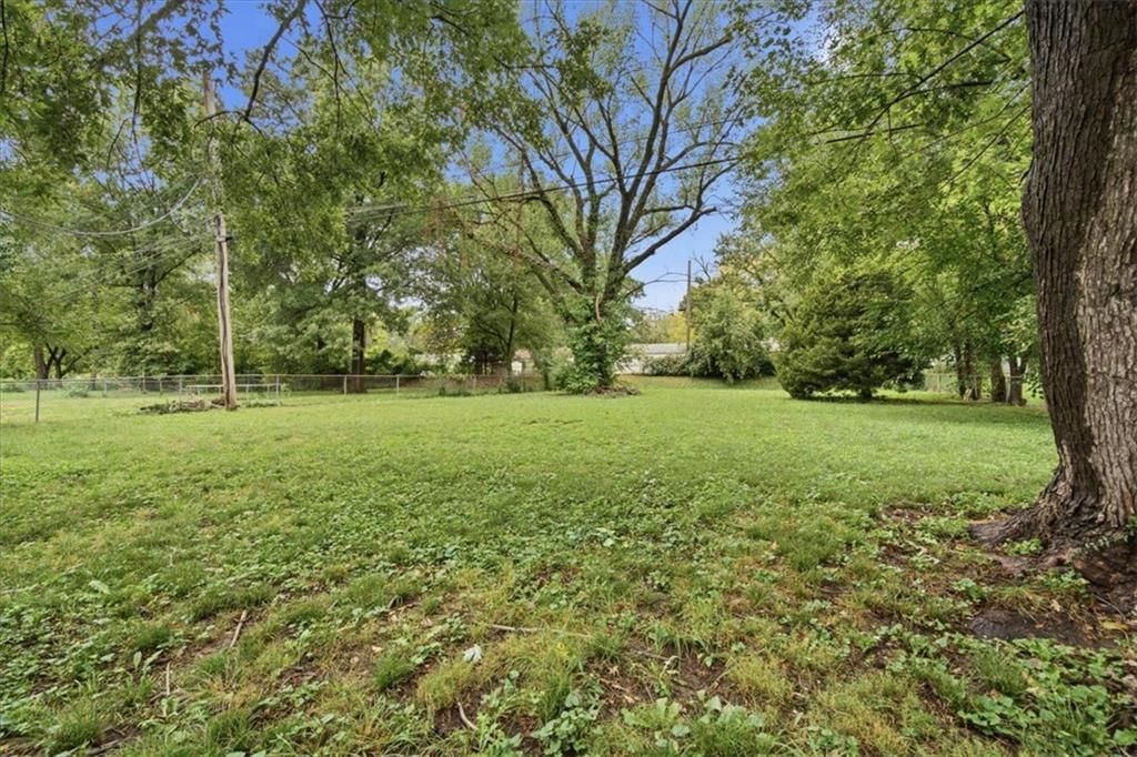 Photo 22 of 22 - 10002 Belmont Avenue, Kansas City, MO 64134