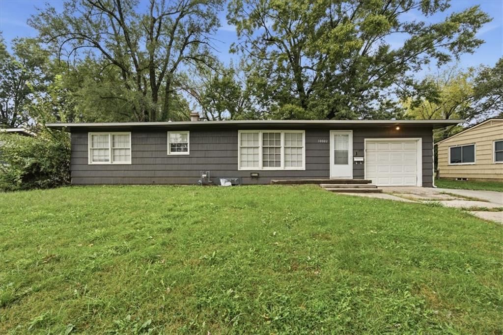 10002 Belmont Avenue, Kansas City, MO