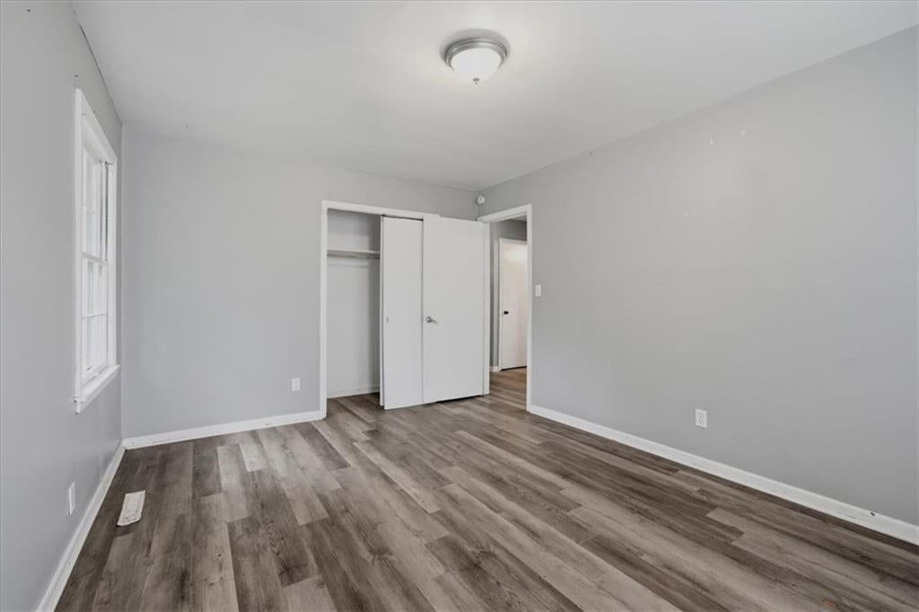 Photo 9 of 22 - 10002 Belmont Avenue, Kansas City, MO 64134