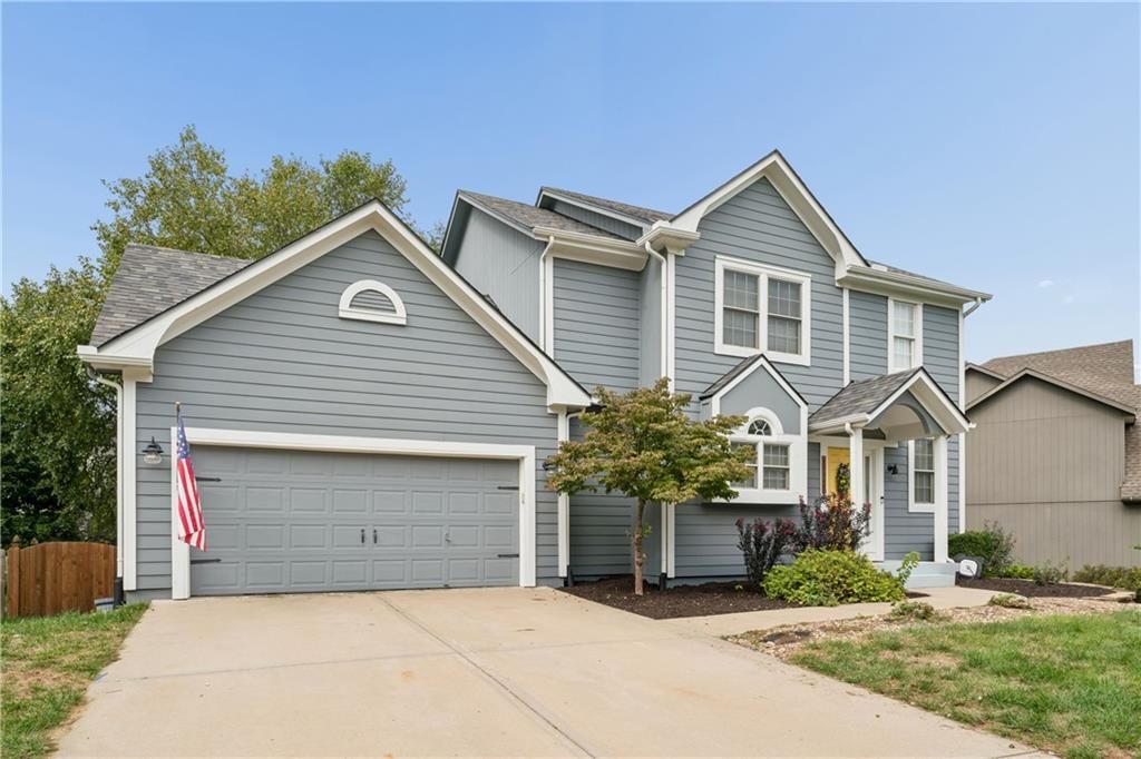 15332 S Widmer Street, Olathe, KS: listing photo 3
