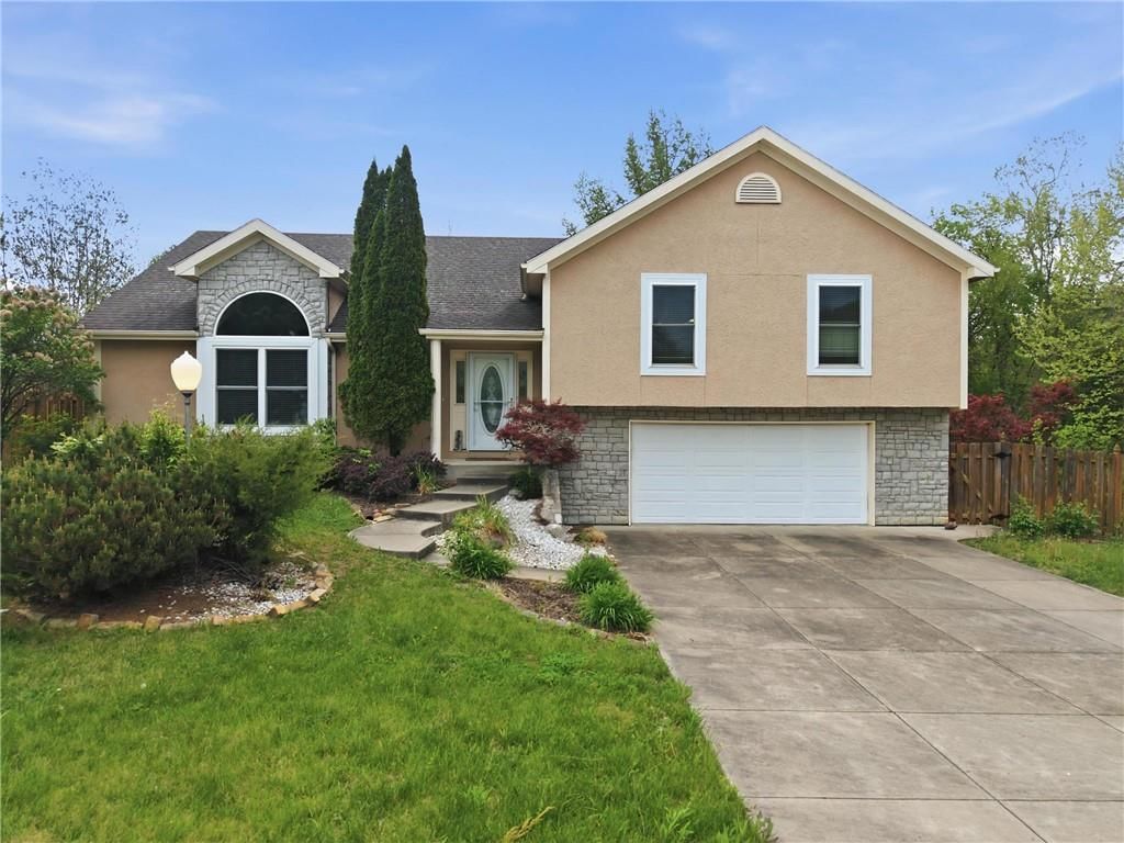 2709 S 23rd Street, Leavenworth, KS: listing photo 2