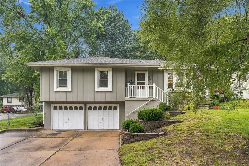 16317 E 34th Street S, Independence, MO