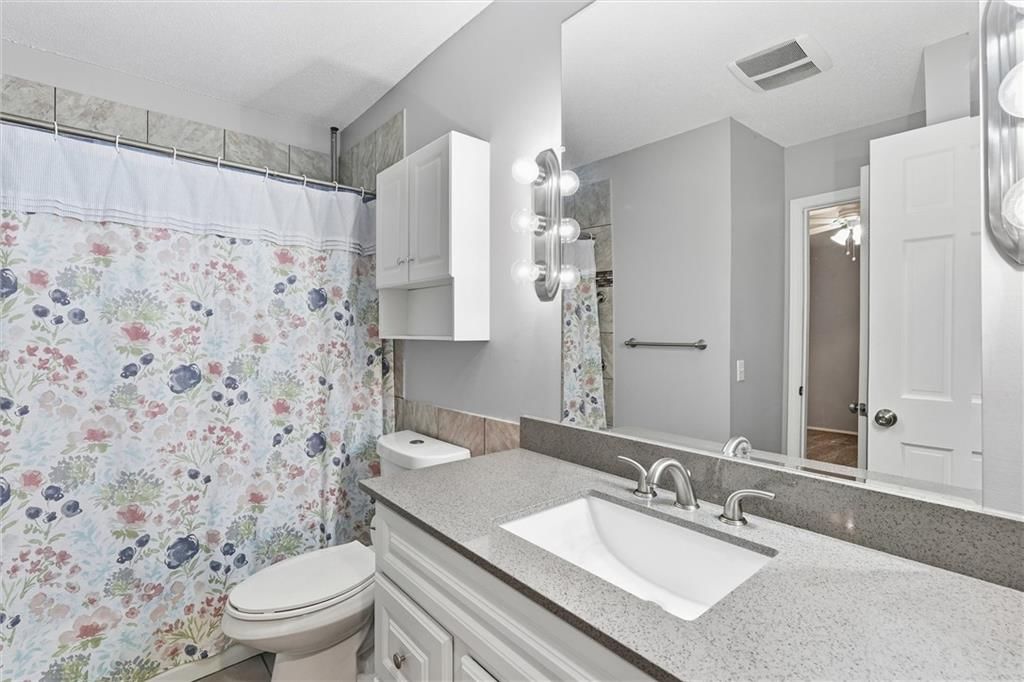 Photo 18 of 28 - 16317 E 34th Street S, Independence, MO 64055