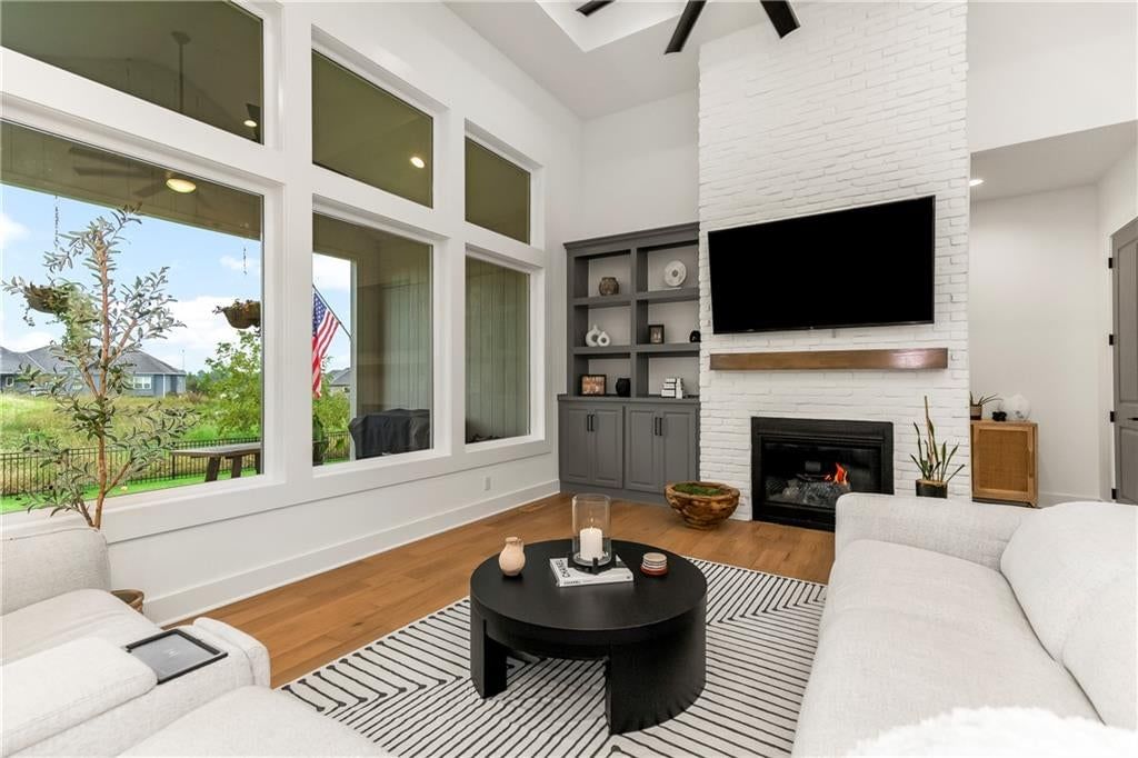 4315 Aspen Drive, Basehor, KS