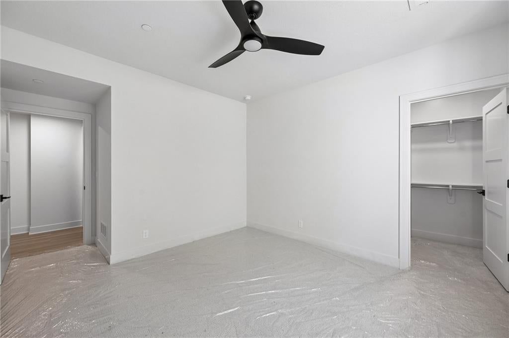 Photo 30 of 43 - 13725 Pembroke Lane, Leawood, KS 66224