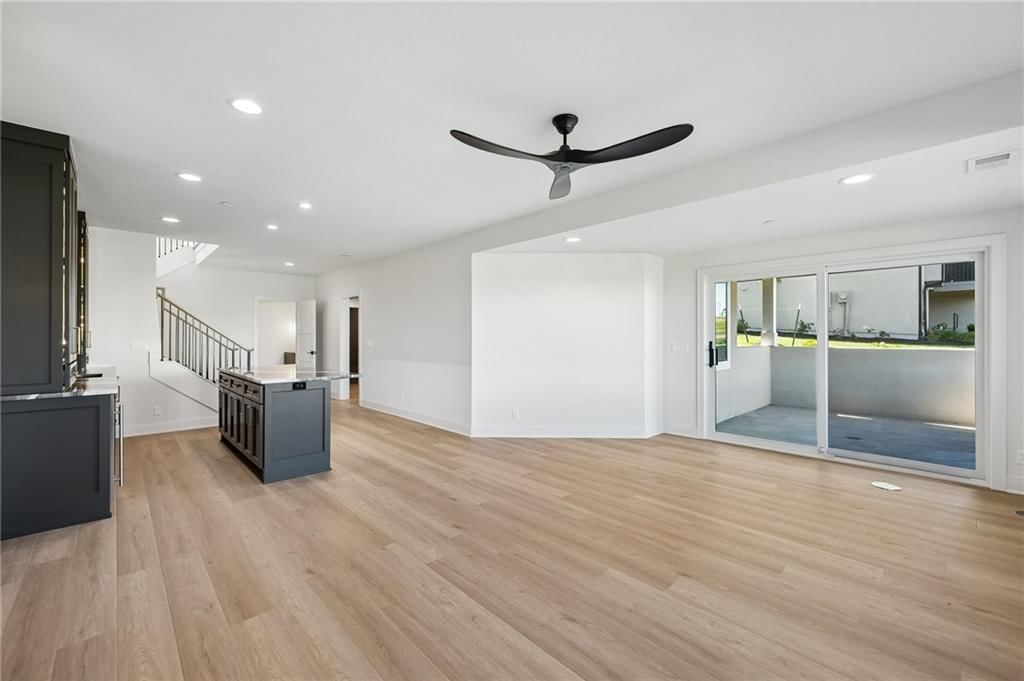 Photo 33 of 43 - 13725 Pembroke Lane, Leawood, KS 66224
