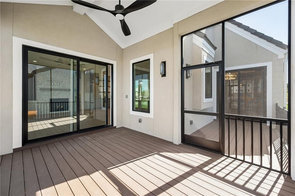 Photo 35 of 43 - 13725 Pembroke Lane, Leawood, KS 66224