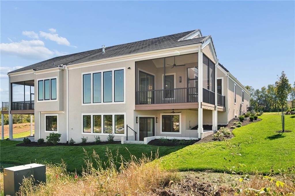 Photo 37 of 43 - 13725 Pembroke Lane, Leawood, KS 66224