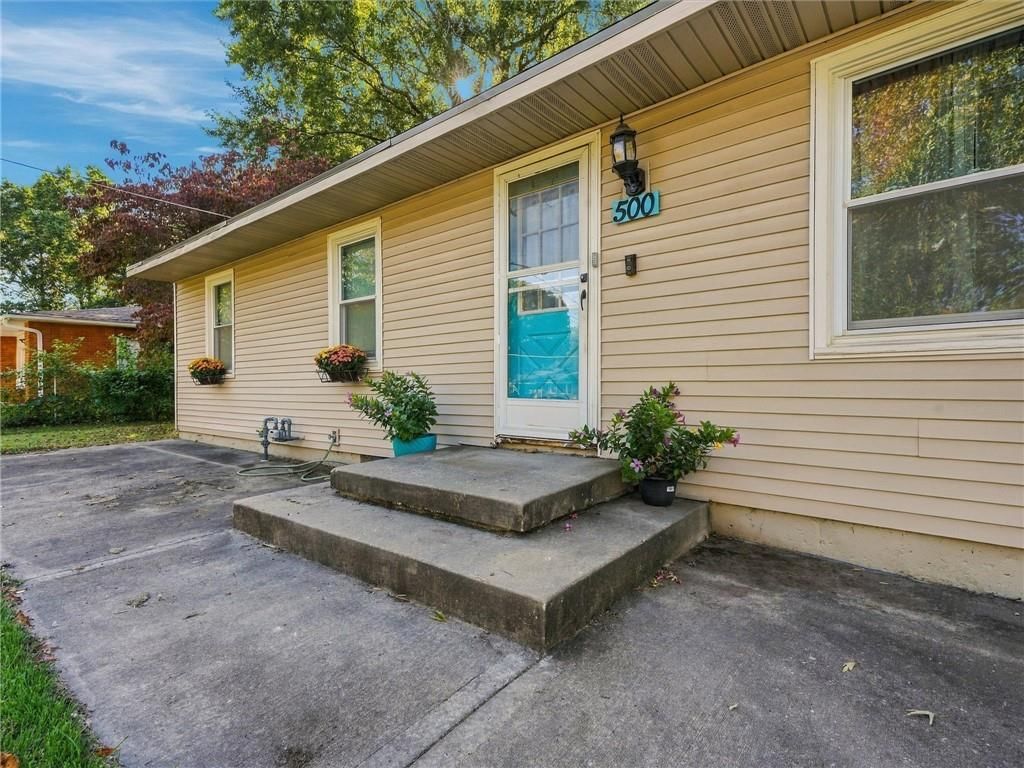 500 S Hunter Street, Independence, MO: listing photo 3