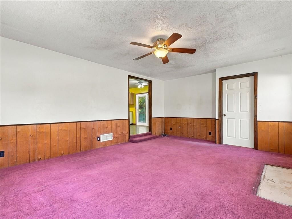 Photo 17 of 40 - 500 S Hunter Street, Independence, MO 64050