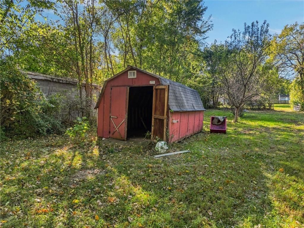 Workshop at 500 S Hunter Street, Independence, MO 64050