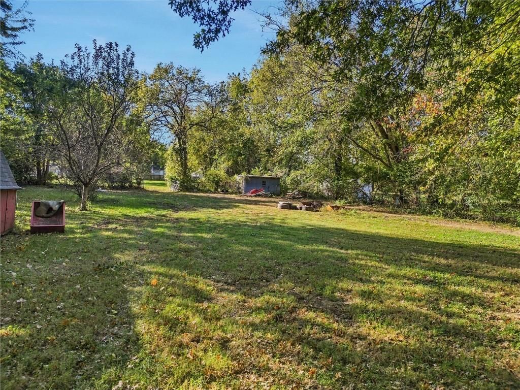 Photo 36 of 40 - 500 S Hunter Street, Independence, MO 64050