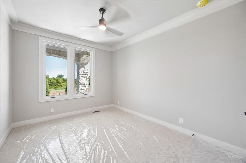 Carpet at 13727 Pembroke Lane, Leawood, KS 66224
