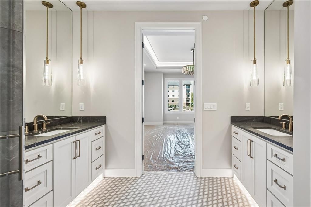 Photo 28 of 45 - 13727 Pembroke Lane, Leawood, KS 66224