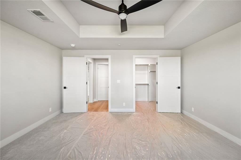 Photo 34 of 45 - 13727 Pembroke Lane, Leawood, KS 66224